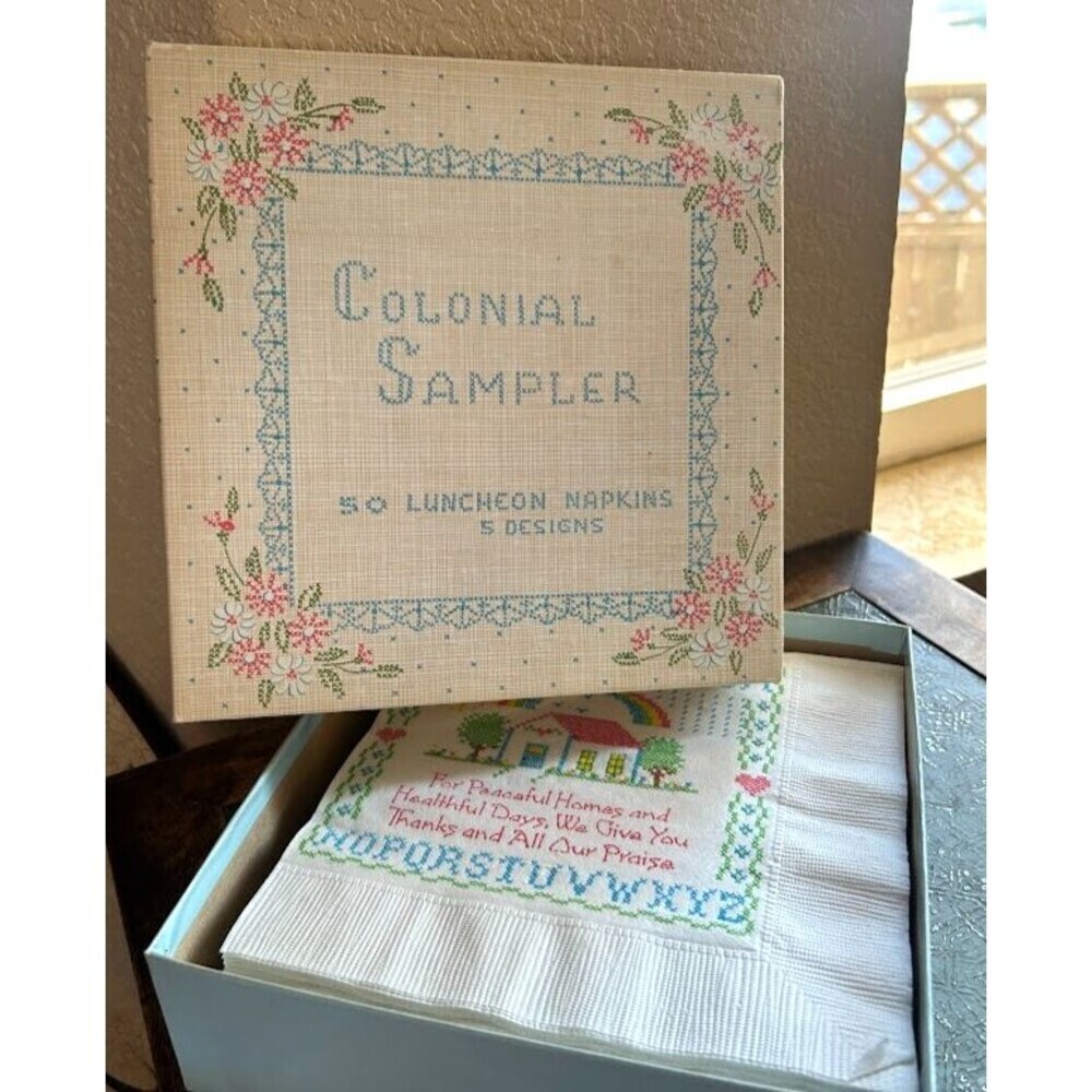 VTG Colonial Sampler Luncheon Napkins w/ Box 39 pcs Party Cocktail Host 1950s